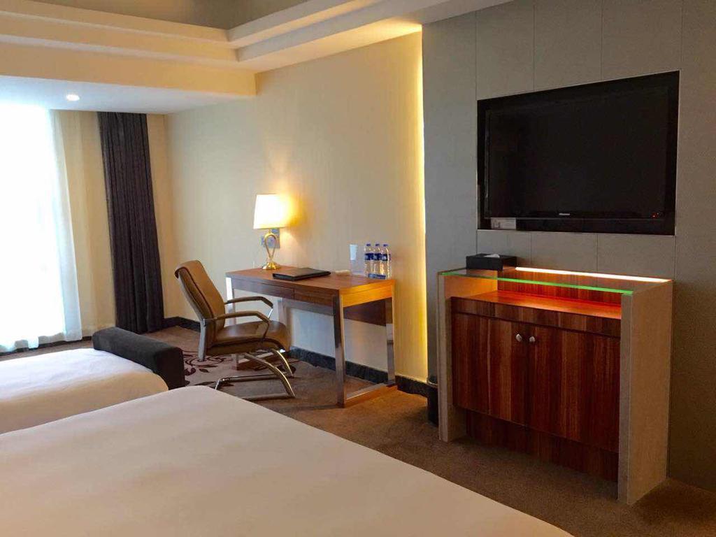 Asian Star Hotel Zhuhai Esterno foto