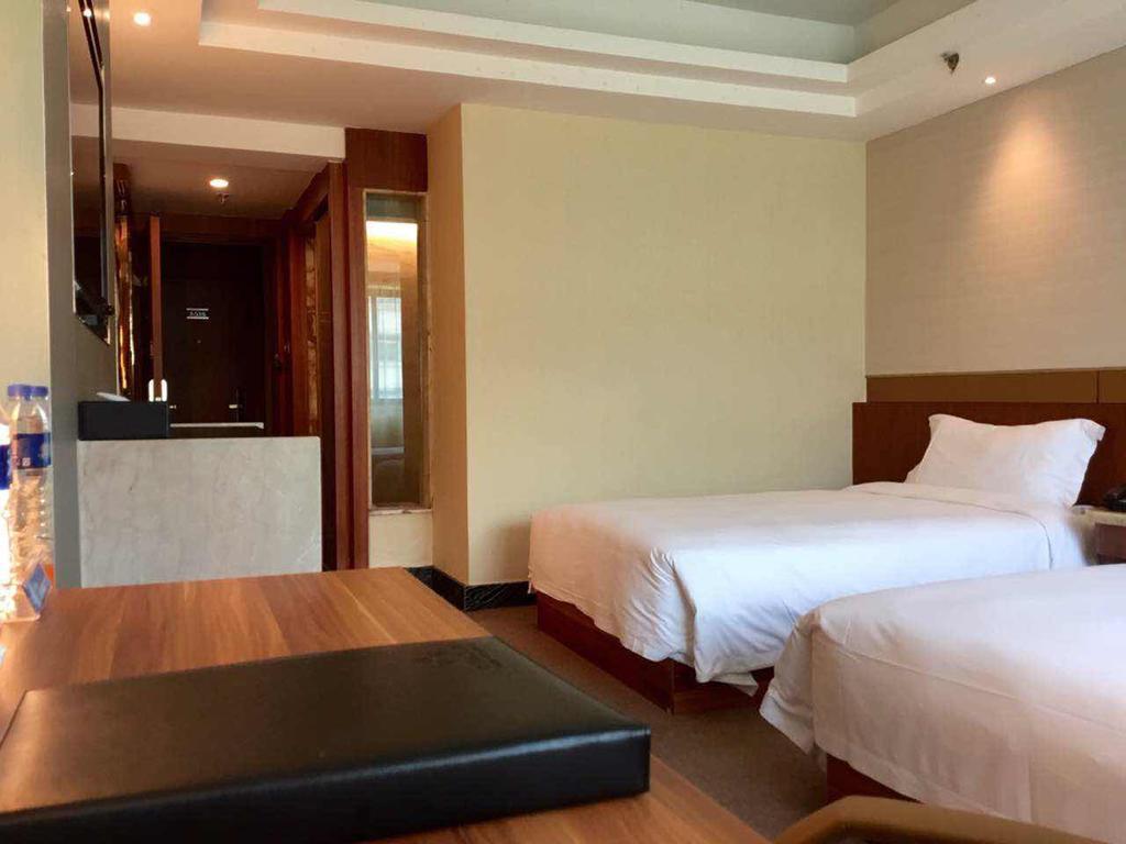 Asian Star Hotel Zhuhai Esterno foto